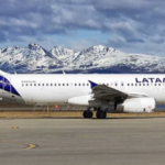 Por decisión unilateral británica el vuelo entre Chile y Malvinas hará escala en Ushuaia